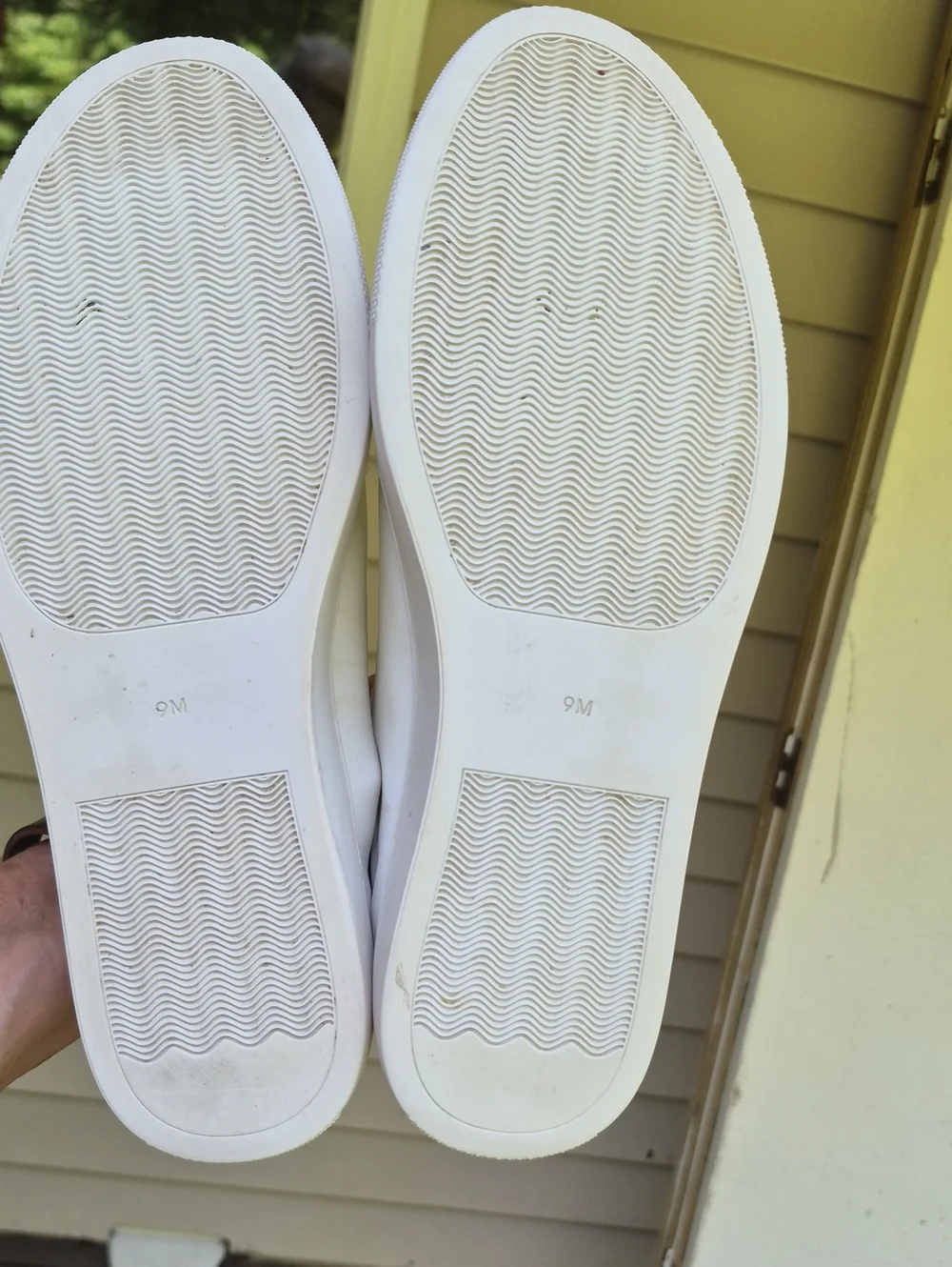 WHBM White black  Leather Fashion Women's Sneakers Kicks SZ 9M